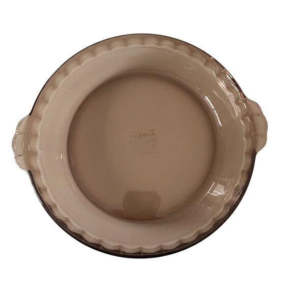 Vintage Pyrex 229 USA Amber‎ Glass Pie Plate Dish 9.5" Scalloped Fluted Edge - Picture 1 of 6